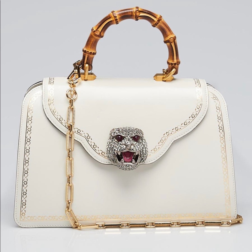 - Gucci Smooth White Top Handle Medium Thiar…